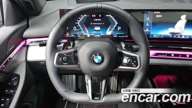 BMW 5-Series 2025 — photo 23