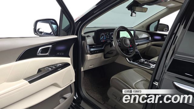 Kia Canival 2023 — photo 10