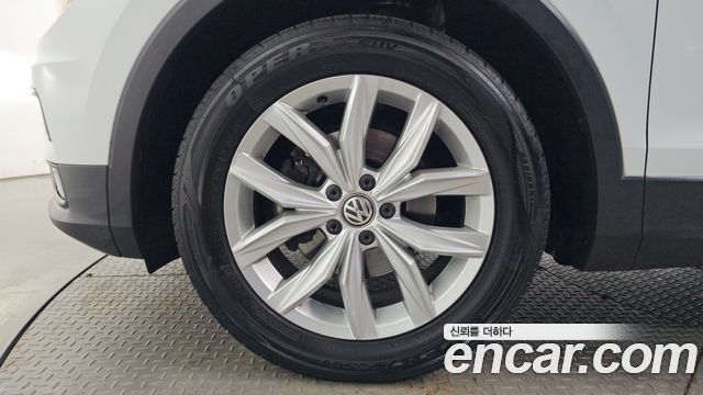 Volkswagen Tiguan 2020 — photo 5