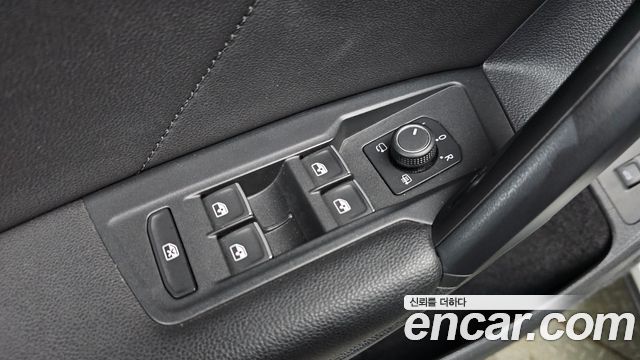 Volkswagen Tiguan 2020 — photo 19