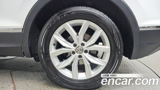 Volkswagen Tiguan 2020 — photo 7