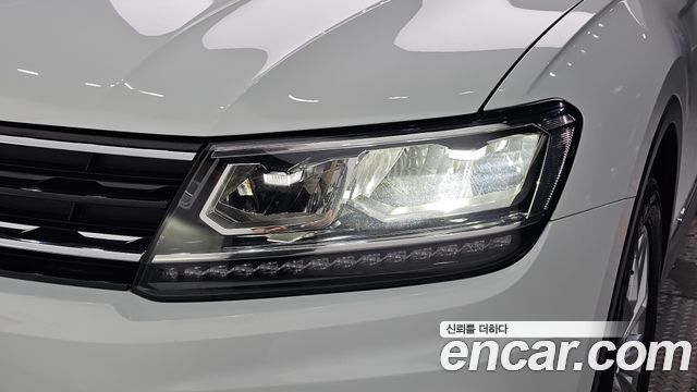 Volkswagen Tiguan 2020 — photo 8