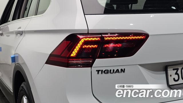 Volkswagen Tiguan 2020 — photo 9