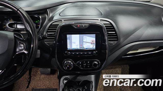 Renault Korea QM3 2015 — photo 13