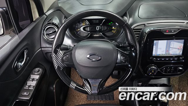 Renault Korea QM3 2015 — photo 14