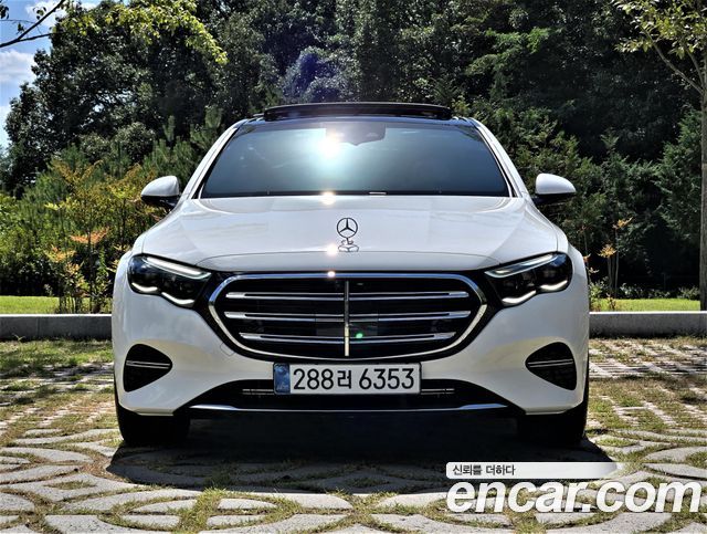 Mercedes-Benz E-Class 2026 — photo 3