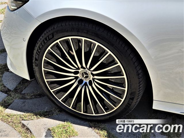 Mercedes-Benz E-Class 2026 — photo 5