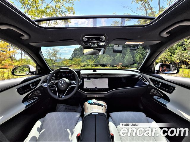 Mercedes-Benz E-Class 2026 — photo 10