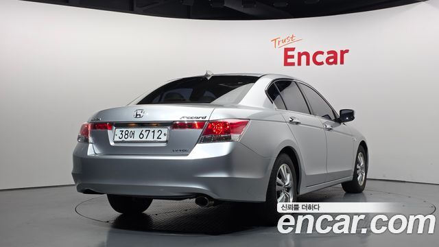 Honda Accord 2009 — photo 2