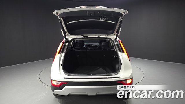 Kia Niro 2024 — photo 32