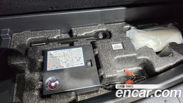Hyundai Santafe 2024 — photo 25