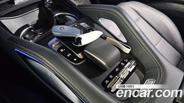 Mercedes-Benz GLS-Class 2022 — photo 34