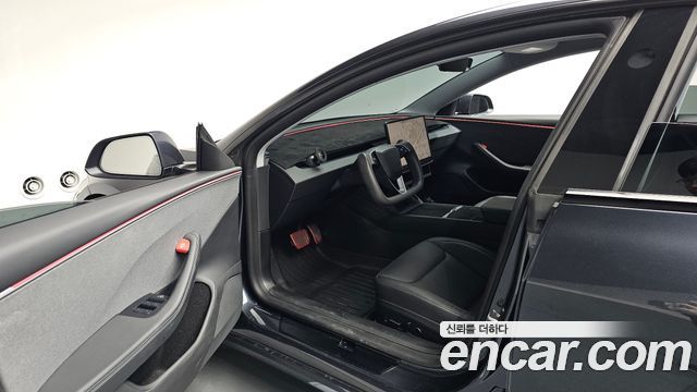 Tesla Model 3 2025 — photo 13