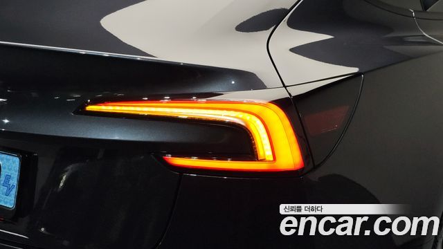Tesla Model 3 2025 — photo 9