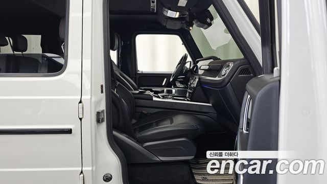 Mercedes-Benz G-Class 2021 — photo 17