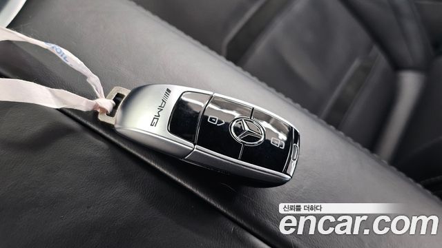 Mercedes-Benz G-Class 2021 — photo 27