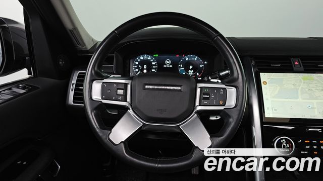Land Rover Discovery 2022 — photo 19