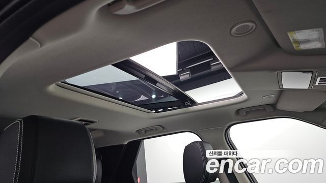 Land Rover Discovery 2022 — photo 23