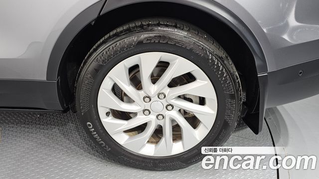 Land Rover Discovery 2022 — photo 7