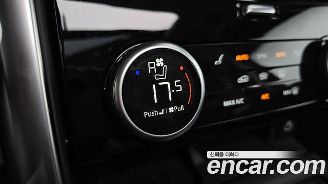 Land Rover Discovery 2022 — photo 27