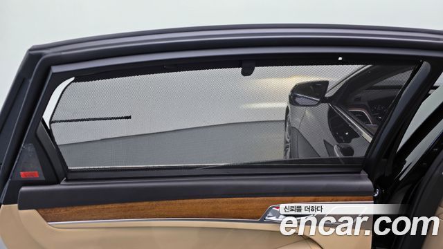 Genesis G80 2018 — photo 17
