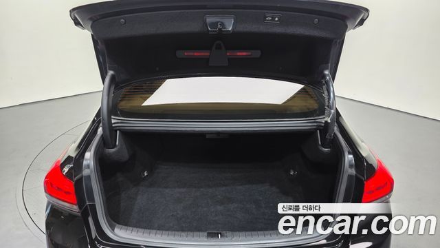Genesis G80 2018 — photo 20