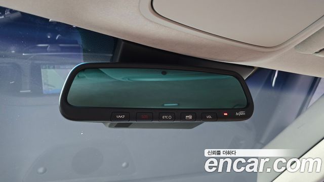 Kia K7 2020 — photo 32
