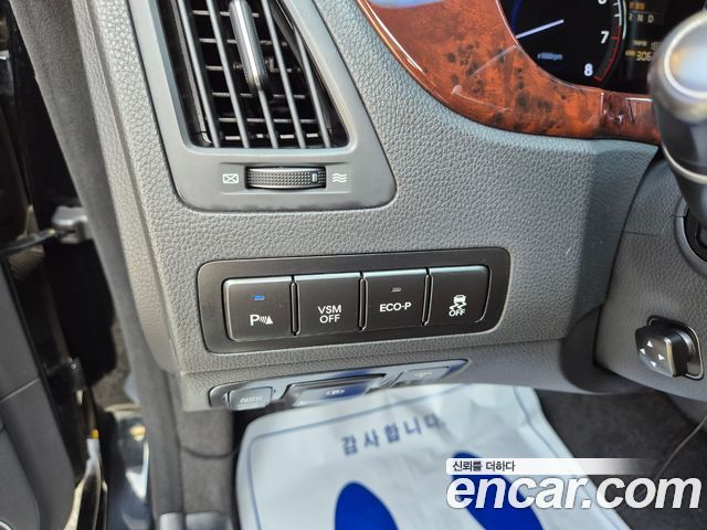 Hyundai Equus 2012 — photo 11