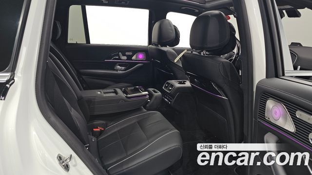 Mercedes-Benz GLS-Class 2026 — photo 16