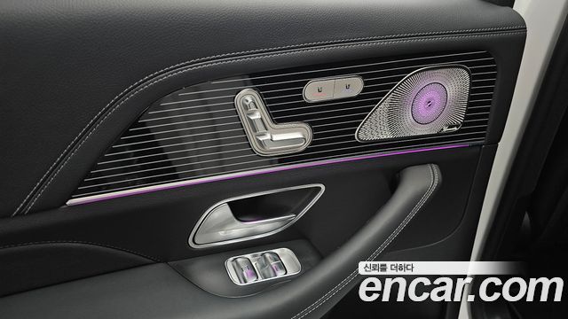 Mercedes-Benz GLS-Class 2026 — photo 29