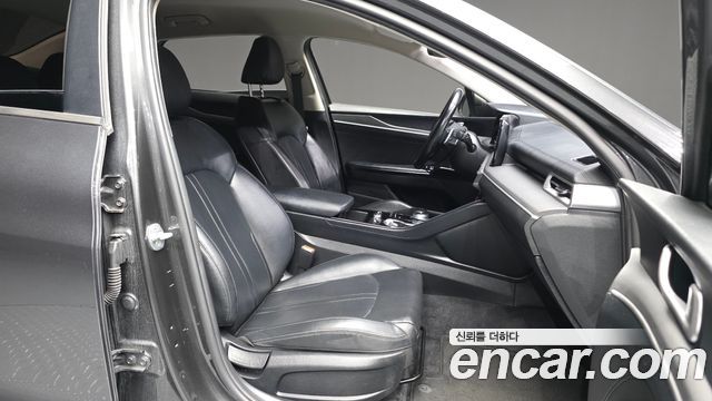 Kia K5 2022 — photo 17