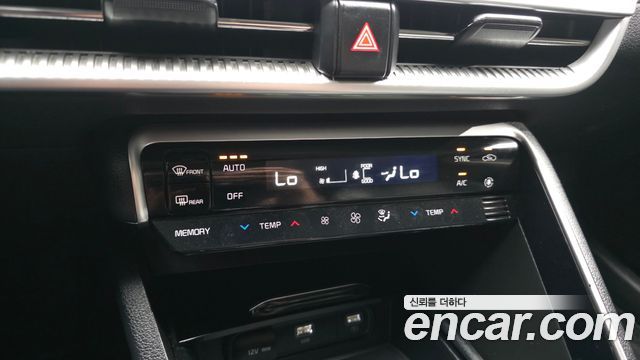 Kia K5 2022 — photo 23