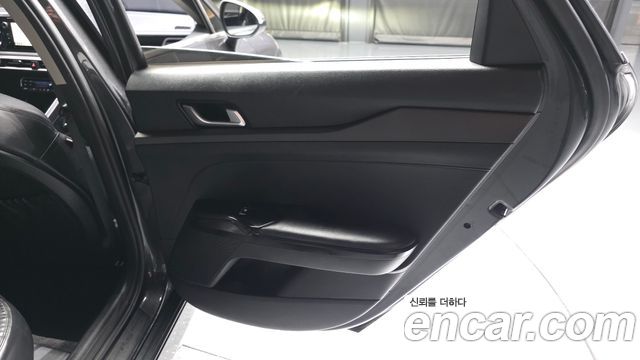 Kia K5 2022 — photo 15