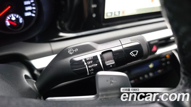 Kia K5 2022 — photo 27
