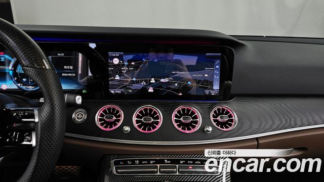 Mercedes-Benz E-Class 2017 — photo 14
