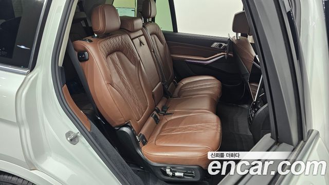 BMW X7 2020 — photo 17