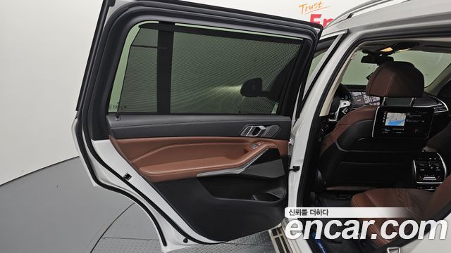 BMW X7 2020 — photo 15