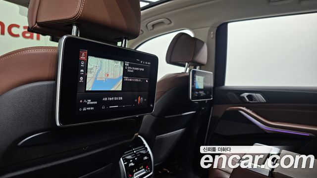BMW X7 2020 — photo 36