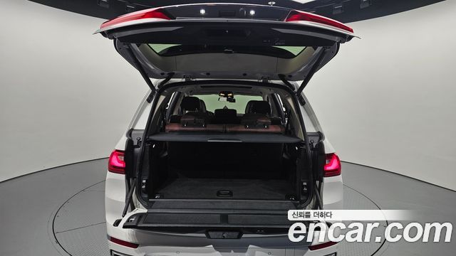 BMW X7 2020 — photo 42