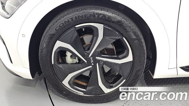 Kia EV6 2023 — photo 5