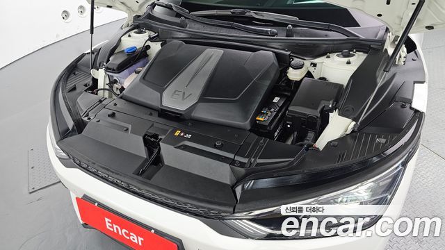 Kia EV6 2023 — photo 6