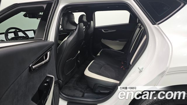 Kia EV6 2023 — photo 17