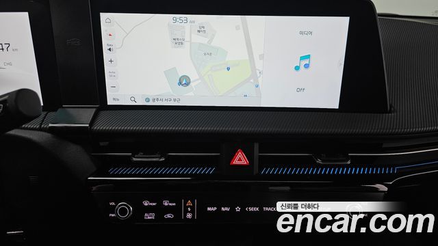 Kia EV6 2023 — photo 19