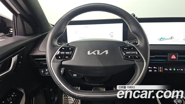 Kia EV6 2023 — photo 20