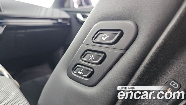 Kia EV6 2023 — photo 22