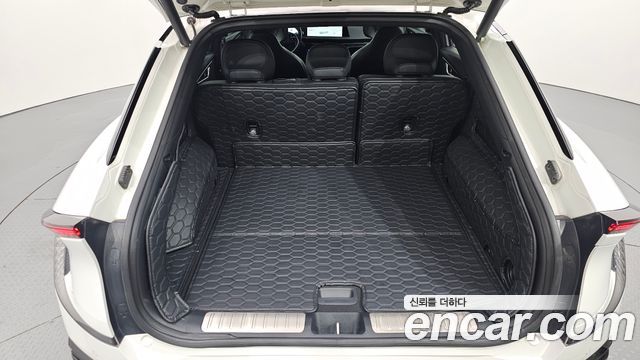 Kia EV6 2023 — photo 24