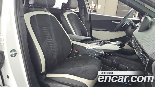 Kia EV6 2023 — photo 26