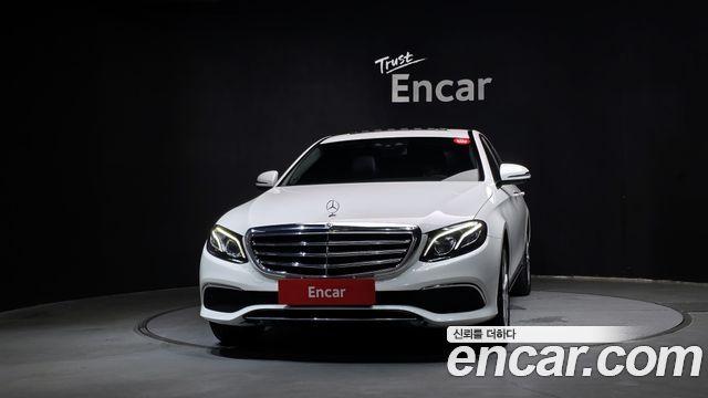 Mercedes-Benz E-Class 2018 — photo 3