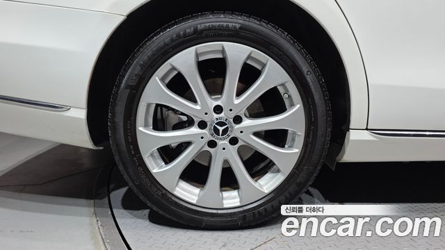 Mercedes-Benz E-Class 2018 — photo 5