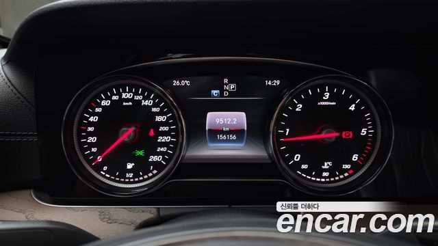 Mercedes-Benz E-Class 2018 — photo 8